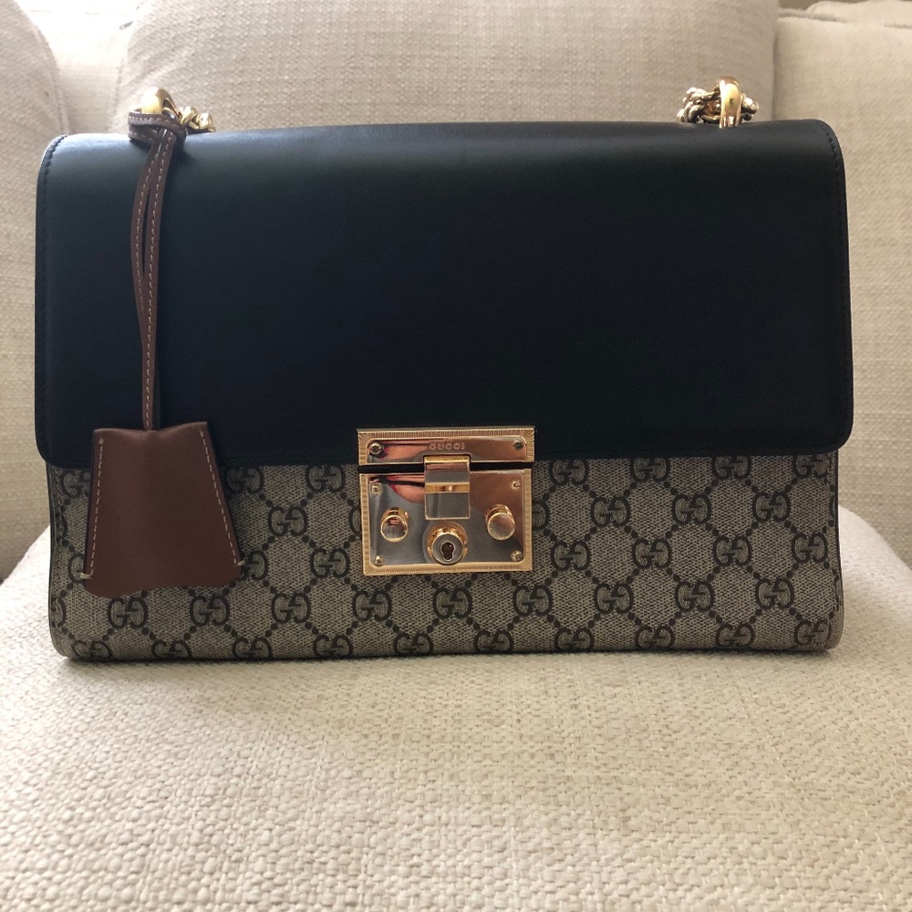 Authentic Gucci GG supreme medium